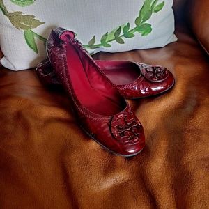 TORY BURCH Maroon Patent Leather Ballet Flats Size 8